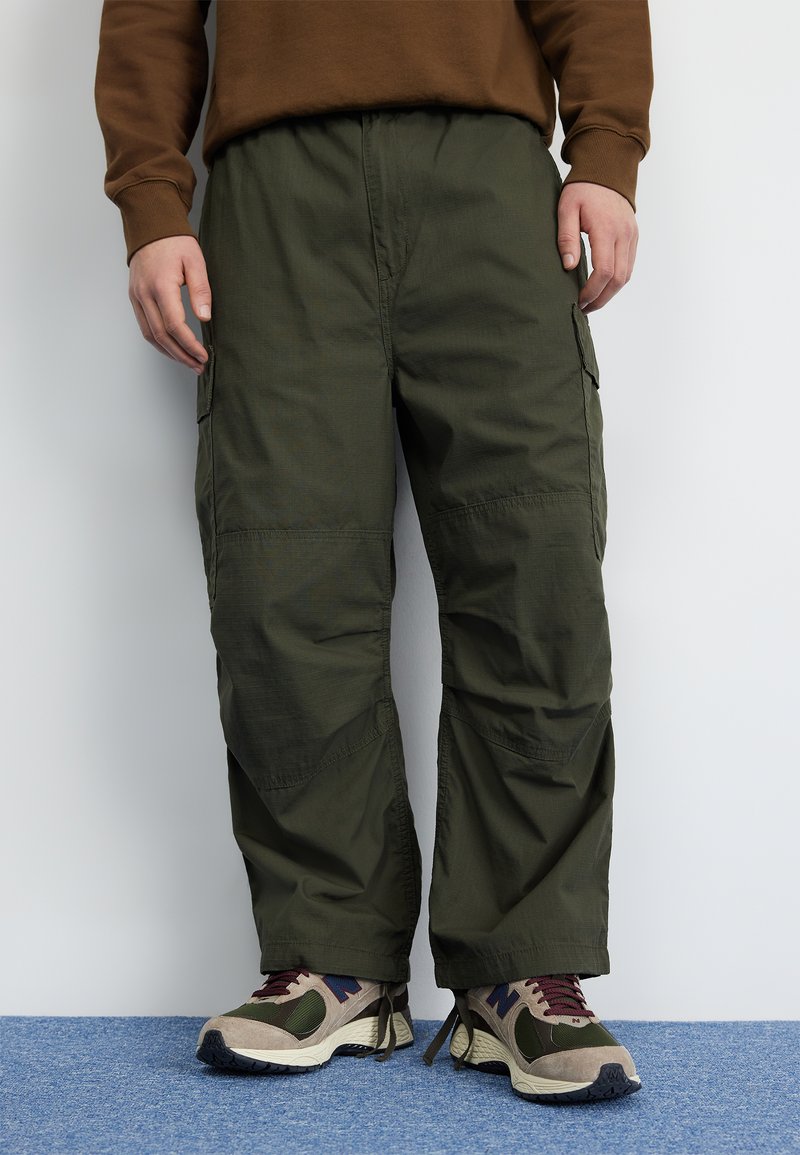 Carhartt WIP - JET PANT - Armijas stila bikses - cypress rinsed, Palielināt