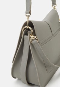 Furla FLOW TOP HANDLE - Borsa a mano - cenere