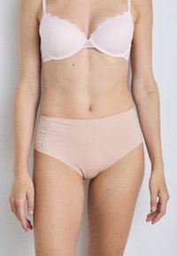 Triumph - SMART INVISIBLE MAXI - Briefs - neutral beige Thumbnail Image 1