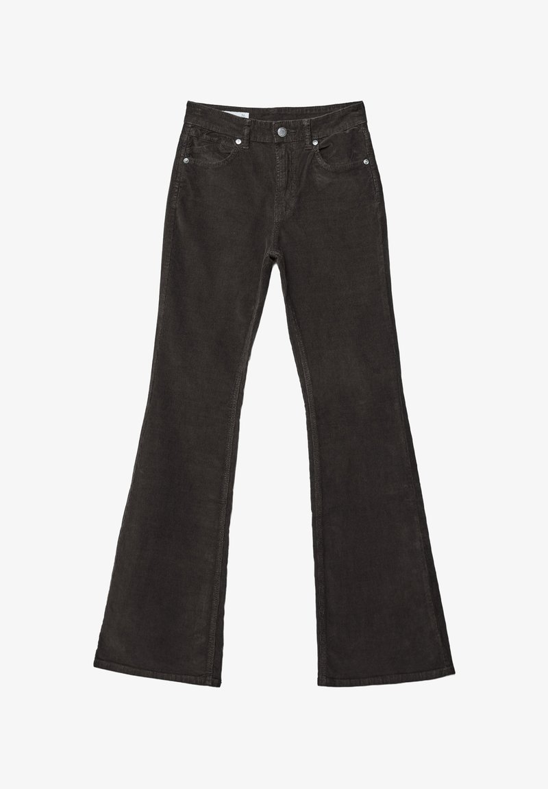 Czarne jeansy dzwony z pięcioma kieszeniami, wykonane z wytrzymałego denimu. Charakteryzują się srebrnymi detalami i teksturowanym wykończeniem.