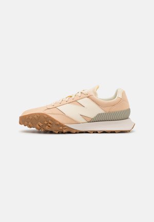 UXC72 UNISEX - Baskets basses - beige/sea salt