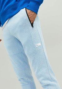Jack & Jones JPSTWILL AIR PANTS - Træningsbukser - mountain spring