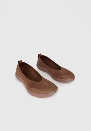 Tabi Footwear UNISEX - Baskets basses - chocolate