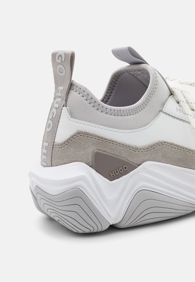 Herren Sneaker low | HUGO QUAKE RUNN Sneaker low open white/offwhite - UA86135 Herren Sneaker low | HUGO QUAKE RUNN Sneaker low open white/offwhite - UA86135