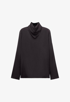 Camiseta negra de manga larga con cuello de tortuga suelto y plegado y dobladillo recto, mostrada sobre un fondo blanco.