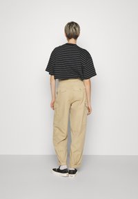 Carhartt WIP COLLINS beżowy