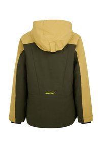 Grüne und gelbe isolierte Jacke mit Kapuze, rechteckigem Rückenteil, Logo im unteren Rückenbereich und kontrastierenden Ärmeln.