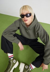 Alpha Industries WAISTED HOODY - Mikina - dark olive