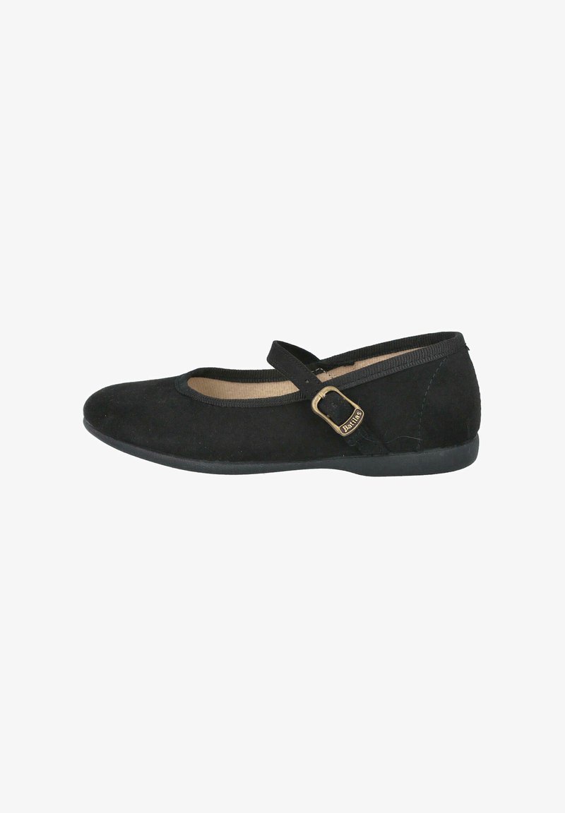 Zapato plano Mary Jane de ante negro con punta redondeada, correa en el empeine y un pequeño acento de hebilla. Superficie suave y texturizada.