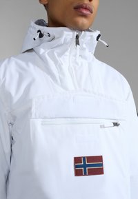 Napapijri RAINFOREST POCKET - Giacca invernale - bright white
