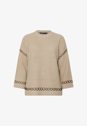 Pull en tricot beige à manches trois-quarts, présentant un point géométrique brun contrastant le long des manches et de l'ourlet. Coupe décontractée.