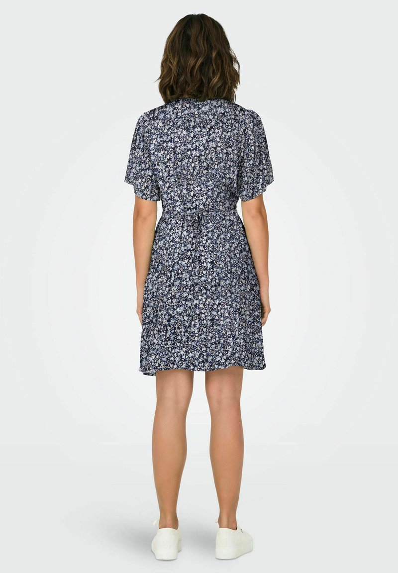ONLY Trägerkleid ONLKARMEN LIFE S/L SHORT DRESS WVN NOOS In Uni Oder Bedruckter Variante C1687626989