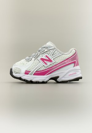 New Balance 740 UNISEX - Chaussures premiers pas - white/carnival pink