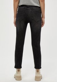 Desires DELUCKY NEW JEANS - Traperice uskog kroja - black washed