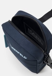KARL LAGERFELD K/PASS - Taška s příčným popruhem - black iris