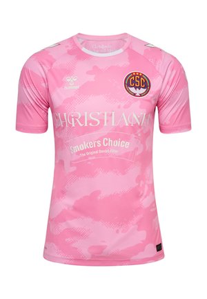 Różowa sportowa koszulka z krótkim rękawem w wzór moro z logo Christiania, odznaką CSC, logo Hummel oraz napisem sponsora "Smoker’s Choice" na przodzie.