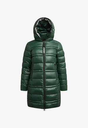 Groene pufferjack met een glanzende afwerking, rits aan de voorkant, twee ritszakken, geribde boorden en een capuchon met een merkinterieur.