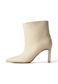 POLA - Kõrge kontsaga poolsaapad - beige