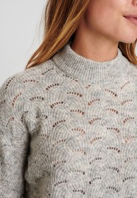 Nümph Sweter