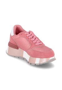 Sneaker rosa con materiali in suede e mesh, parte superiore testurizzata, suola chunky con accenti glitterati e dettagli a strisce bianche.