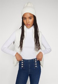 ONLY ONLSOPHIE MIX FITTED WAISTCOAT - Liemenė - cloud dancer