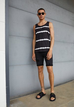 ONSPLY DAMAGE JOG - Denim shorts - black denim