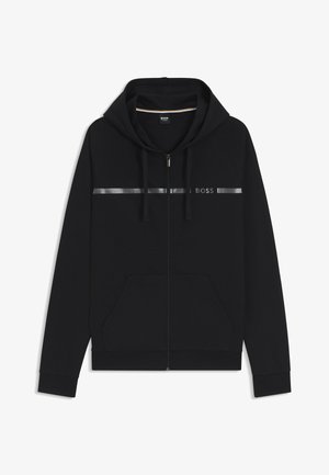 Schwarze Zip-Hoodie aus weichem Stoff, mit verstellbarem Kapuzenzug, zwei Fronttaschen und einem silbernen Logo-Accent.