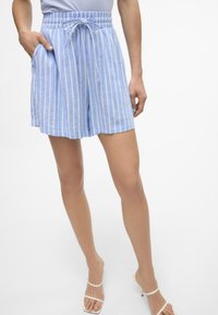 Vero Moda VMLINN NOOS - Šortai - marina stripesolga
