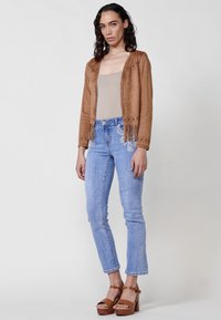 Thumbnail Image 2