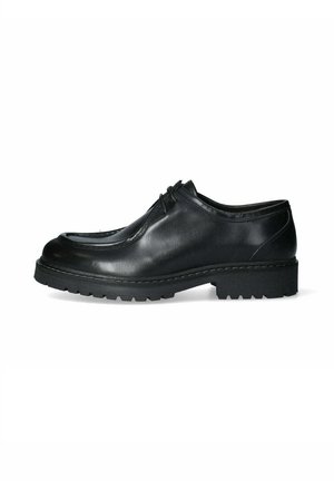 Scarpa in pelle nera con punta arrotondata, design con lacci e suola in gomma testurizzata. Presenta una finitura liscia e cuciture rinforzate.