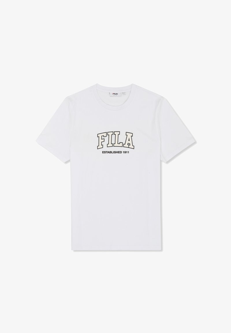 T-shirt blanc à manches courtes et col rond avec le logo "FILA" et l'inscription "ESTABLISHED 1911" imprimée au centre devant.