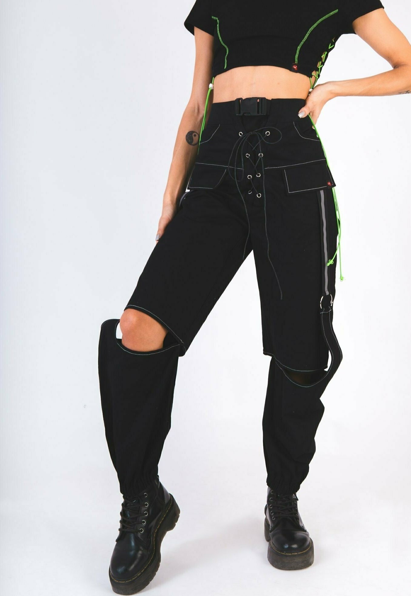Alice's Lips Pantaloni cargo - nero - Zalando.it