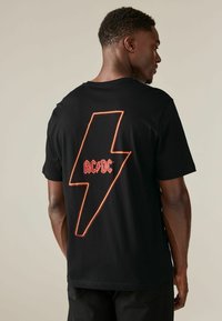Next LICENCE  - Majica kratkih rukava s printom - black acdc