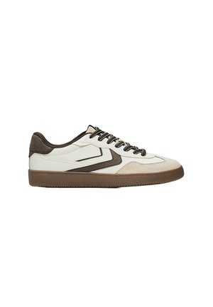 Bershka, RETRO - TRAINERS - Tenisky - white