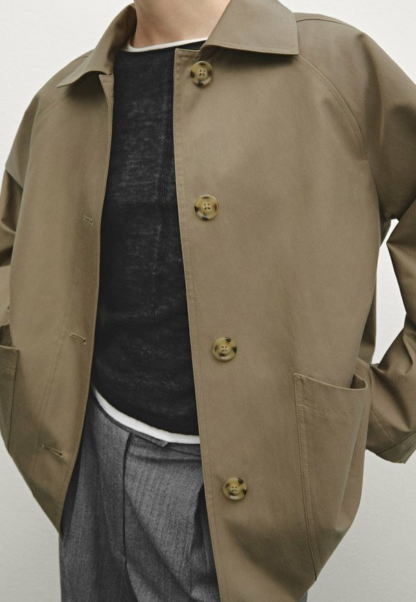 POCKETS - Light jacket3