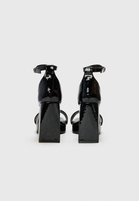 Buffalo ALICE NEAT - Korolliset sandaalit - black