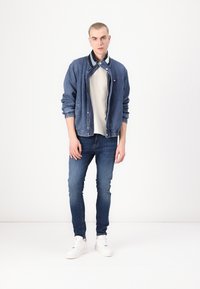 Thumbnail-Bild 2
