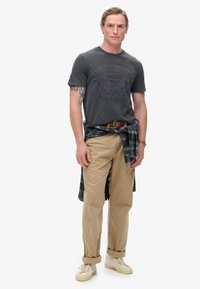 Superdry & Co - T-shirt z nadrukiem