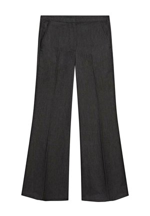 Donkere grijze broek met brede pijpen, voorplooien, zijzakken en een subtiele textuur in de stof.