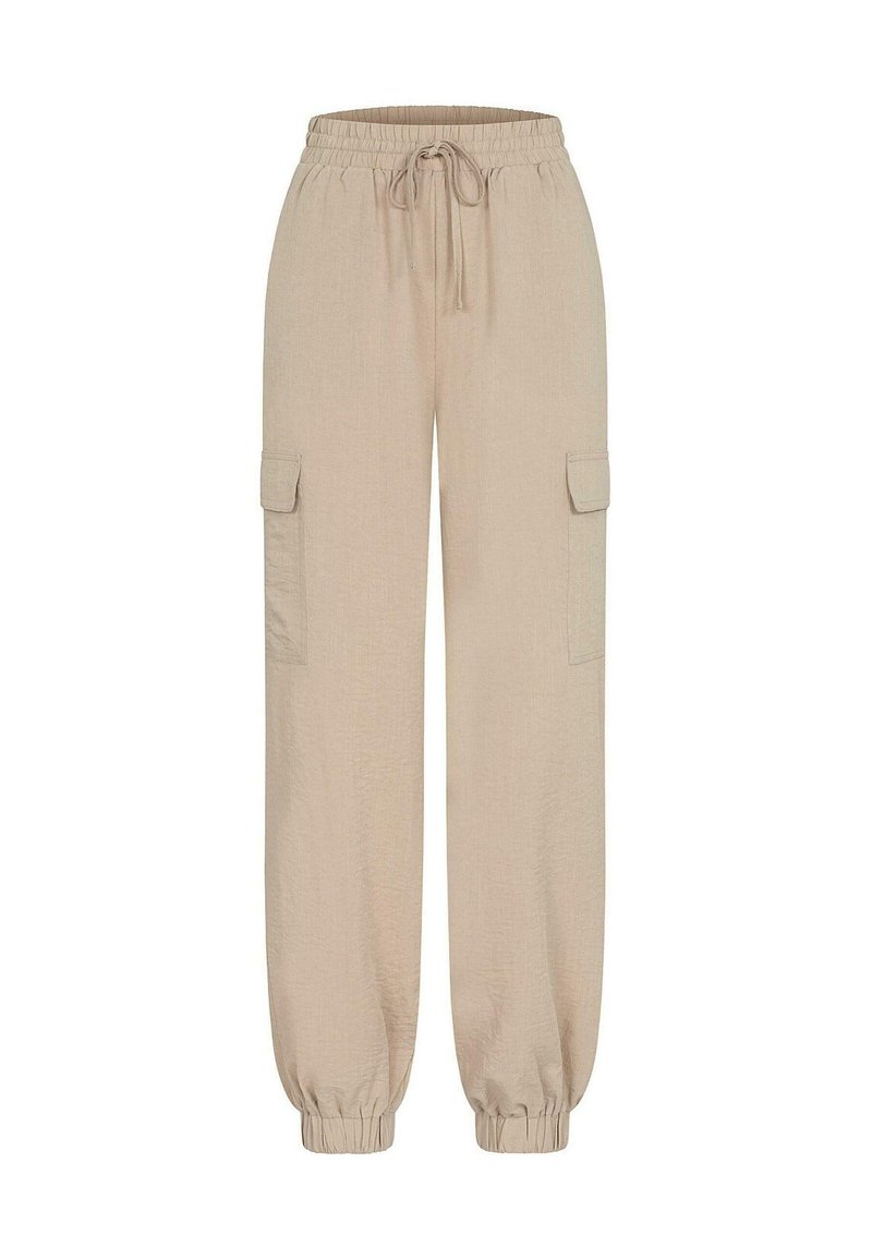 Bežové cargo nohavice vyrobené z ľahkej tkaniny, s elastickým pásom, nastaviteľnou šnúrkou a dvoma bočnými vreckami. S nápletom na členkoch.