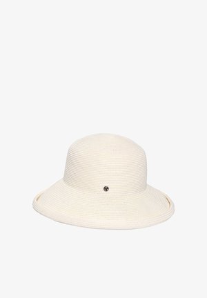 Kremowy kapelusz przeciwsłoneczny o szerokim rondzie wykonany z teksturowanego plecionego materiału, z małym, okrągłym, czarnym logo z przodu.