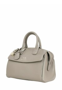 Borsa in pelle taupe di Armani Exchange con doppio manico superiore, pattina frontale, zip laterale e dettaglio della chiusura in tonalità oro.