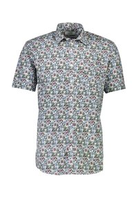 Camicia a maniche corte con una fantasia floreale in blu, rosso e verde su un fondo bianco; presenta un colletto con bottoni e un tessuto leggero.
