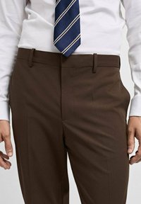 Mango Stoffhose - brown