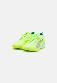 Puma ULTRA 5 MATCH IT MID JR UNISEX - Scarpe da calcio indoor - fizzy apple/white/bluemazing