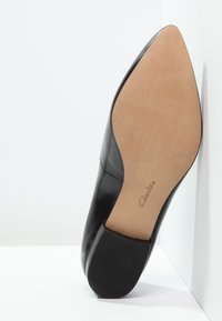 Clarks Klasické baleríny  - black