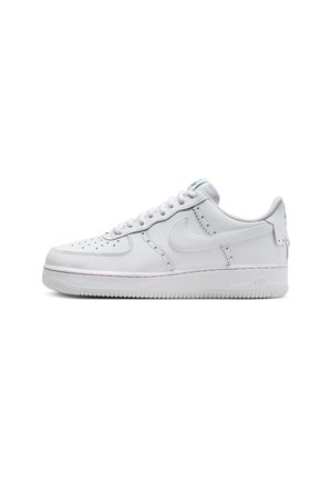 Nike Sportswear AIR FORCE - Baskets basses - white medium soft pink malachite white