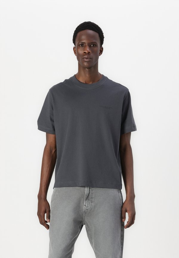 JCOINTERLUDE EASTER TEE CREW NECK - Print T-shirt - asphalt