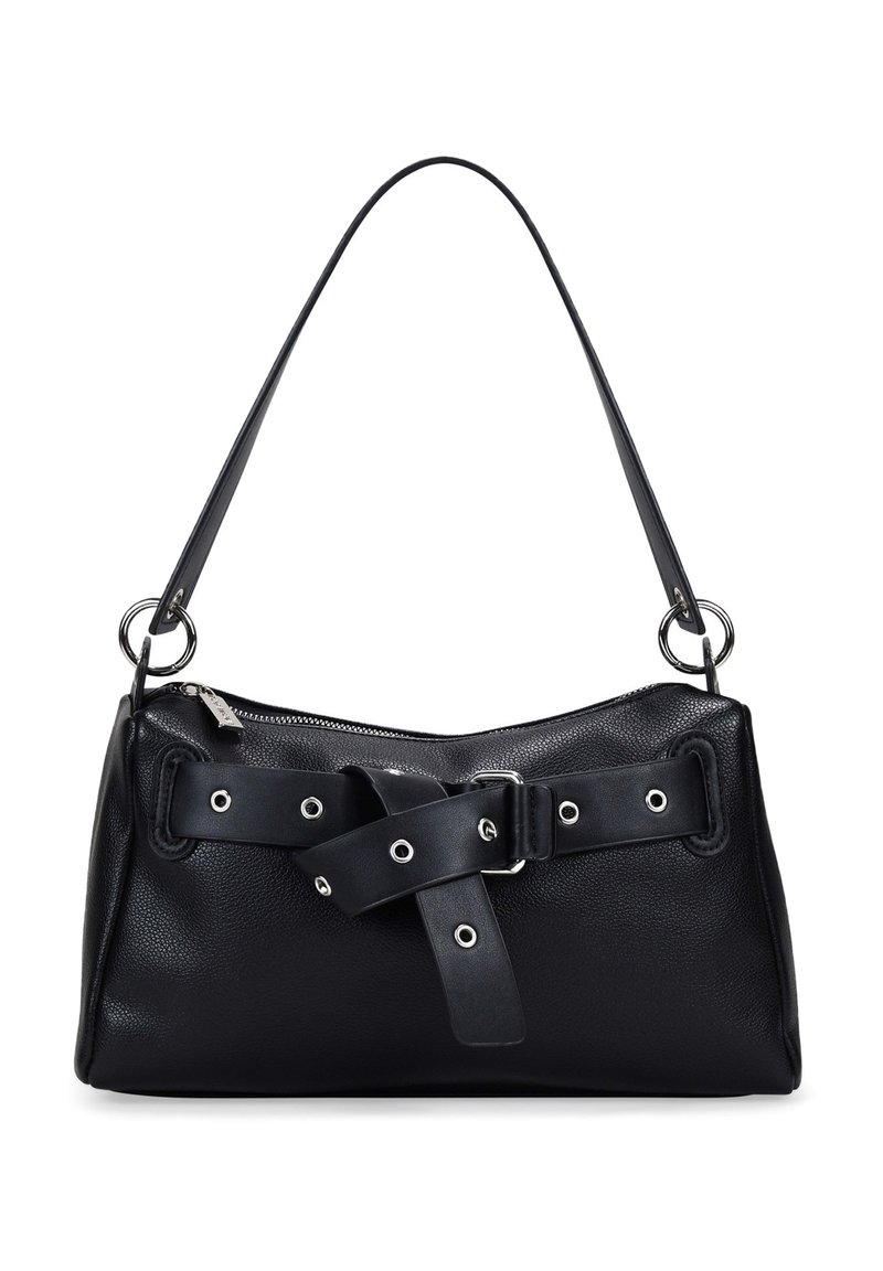 Bolso de mano de cuero negro con una correa de hombro curvada, que presenta un detalle en la parte frontal con herrajes plateados y acentos circulares. Acabado texturizado.