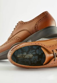 Next DERBY BROGUES STANDARD - Klassiset nauhakengät - tan brown